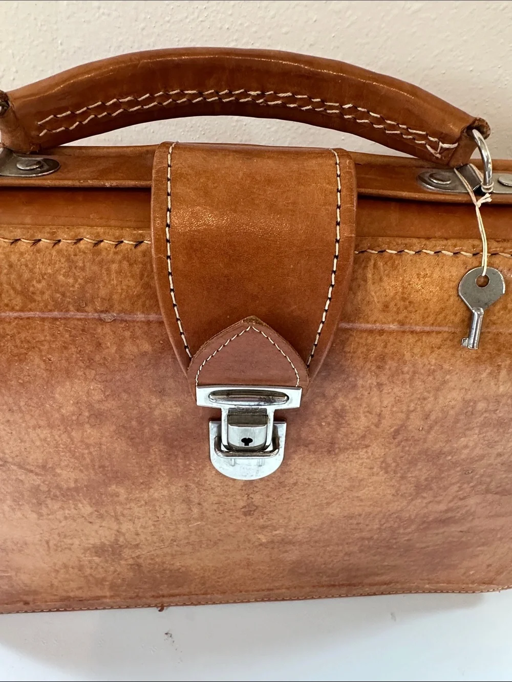 Vintage Classic Tan Leather Briefcase with Secure Lock and Top Handle